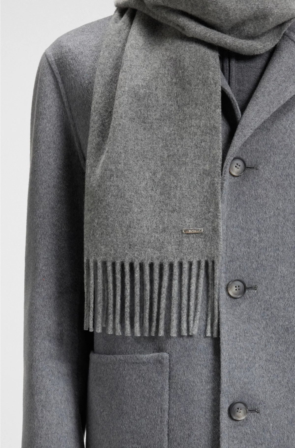 CASHMERE SCARF WITH TWISTED FRINGES